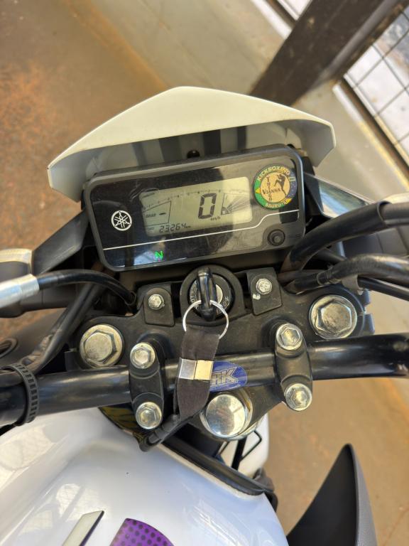 YAMAHA YBR 150 - Foto