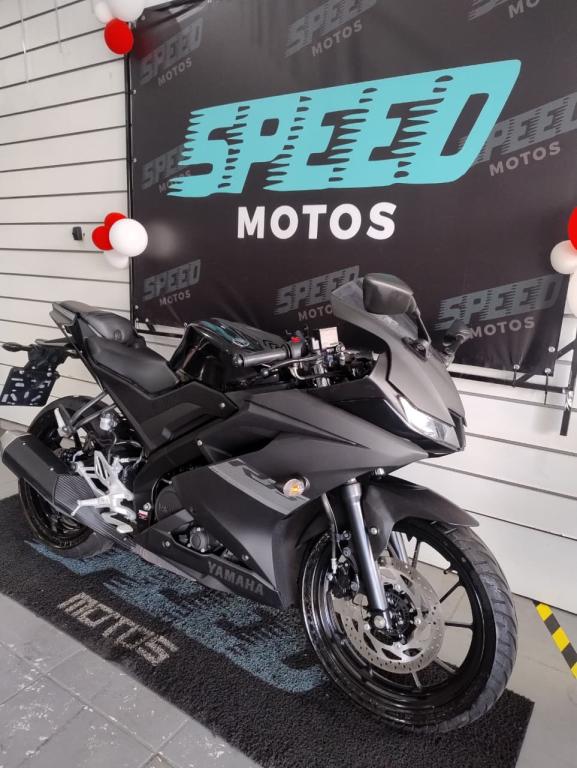 YAMAHA YZF R15 150 - Foto
