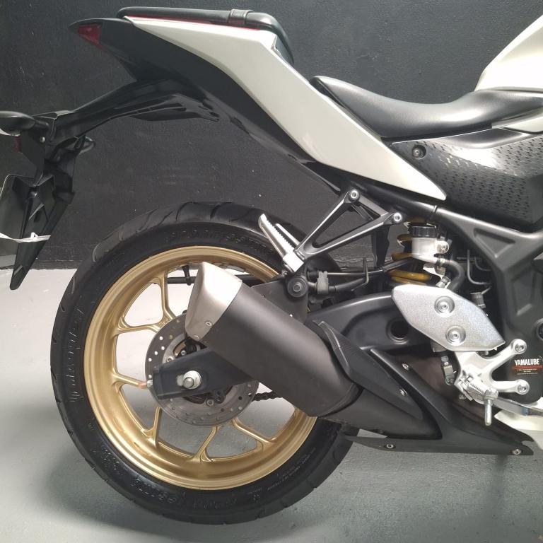 YAMAHA YZF R3 300 - Foto