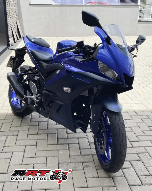 YAMAHA YZF R3 300 - Foto
