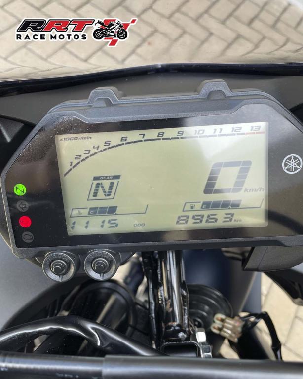 YAMAHA YZF R3 300 - Foto