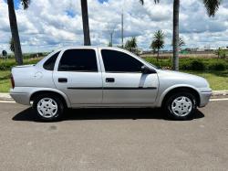 CHEVROLET Corsa Sedan 1.6 GL 4P
