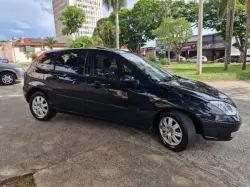 FORD Focus Hatch 2.0 16V 4P GHIA AUTOM�TICO