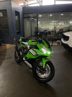 KAWASAKI ZX-4R 