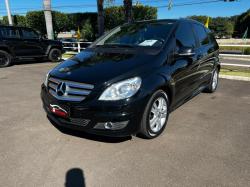 MERCEDES-BENZ B 180 1.7 4P FAMILY PLUS AUTOM�TICO