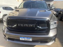 RAM Classic 5.7 V8 32V 4P HEMI LARAMIE NIGHT EDITION AUTOMTICO