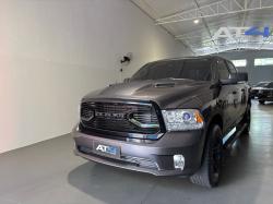 RAM Classic 5.7 V8 32V 4P HEMI LARAMIE NIGHT EDITION AUTOM�TICO