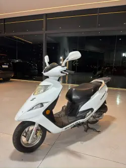SUZUKI Burgman 125 