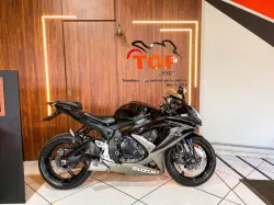 SUZUKI GSX-R 750 Srad 