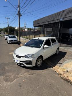 TOYOTA Etios Hatch 1.3 16V 4P FLEX X