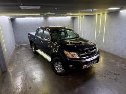 TOYOTA Hilux Caminhonete 3.0 4P 4X4 SRV TURBO DIESEL CABINE DUPLA AUTOMÁTICO TOYOTA Hilux Caminhonete 3.0 4P 4X4 SRV TURBO DIESEL CABINE DUPLA AUTOMÁTICO