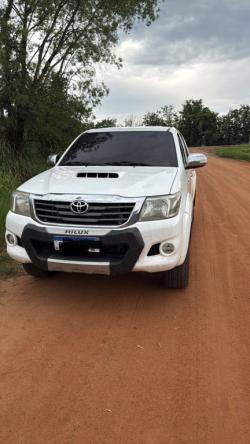 TOYOTA Hilux Caminhonete 3.0 4P 4X4 SRV TURBO DIESEL CABINE DUPLA AUTOMTICO