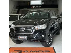 TOYOTA Hilux Caminhonete 