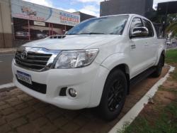 TOYOTA Hilux Caminhonete 3.0 4P 4X4 SRV TURBO DIESEL CABINE DUPLA AUTOM�TICO