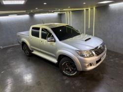 TOYOTA Hilux Caminhonete 3.0 4P SRV DIESEL CABINE DUPLA