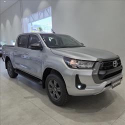 TOYOTA Hilux Caminhonete 2.8 16V 4P SR 4X4 DIESEL CABINE DUPLA AUTOM�TICO