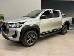 TOYOTA Hilux Caminhonete 2.8 16V 4P SR 4X4 DIESEL CABINE DUPLA AUTOM�TICO