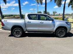 TOYOTA Hilux Caminhonete 2.8 16V SRV 4X4 DIESEL CABINE DUPLA AUTOM�TICO
