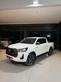 TOYOTA Hilux Caminhonete 2.8 16V 4P SR 4X4 DIESEL CABINE DUPLA AUTOM�TICO