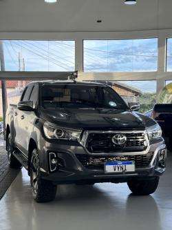 TOYOTA Hilux Caminhonete 2.8 16V 4P SRX DIESEL CABINE DUPLA