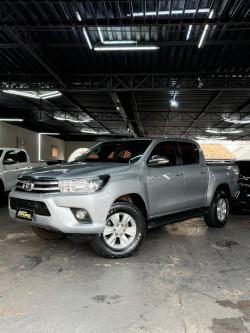 TOYOTA Hilux Caminhonete 2.7 16V 4P SRV CABINE DUPLA