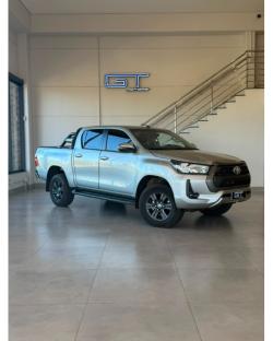 TOYOTA Hilux Caminhonete 2.8 16V 4P SR 4X4 DIESEL CABINE DUPLA AUTOMÁTICO