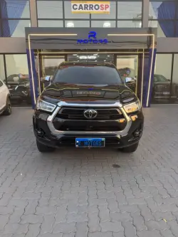 TOYOTA Hilux Caminhonete 2.8 16V SRX 4X4 TURBO DIESEL CABINE DUPLA AUTOMÁTICO