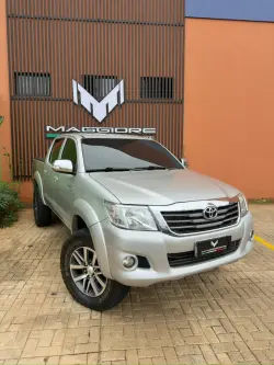TOYOTA Hilux Caminhonete 2.7 16V 4P SRV CABINE DUPLA