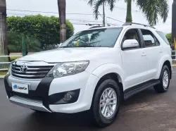 TOYOTA Hilux SW4 2.7 16V 4P SR FLEX AUTOM�TICO