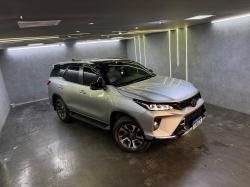 TOYOTA Hilux SW4 2.8 4P SRX 4X4 DIAMOND 7 LUGARES TURBO DIESEL AUTOMTICO