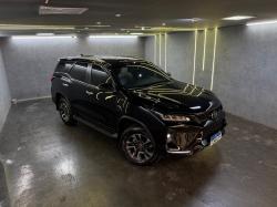 TOYOTA Hilux SW4 2.8 4P SRX 4X4 DIAMOND 7 LUGARES TURBO DIESEL AUTOM�TICO