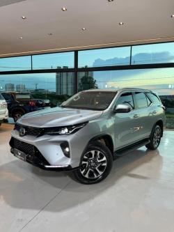 TOYOTA Hilux SW4 2.8 16V 4P SRX PLATINUM 4X4 7 LUGARES TURBO DIESEL AUTOM�TICO