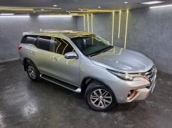 TOYOTA Hilux SW4 2.8 4P SRX 4X4 TURBO DIESEL AUTOM�TICO