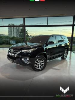 TOYOTA Hilux SW4 2.8 4P SRX 4X4 TURBO DIESEL AUTOM�TICO