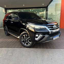 TOYOTA Hilux SW4 2.8 16V 4P SRX PLATINUM 4X4 7 LUGARES TURBO DIESEL AUTOM�TICO