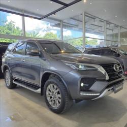TOYOTA Hilux SW4 2.8 4P SRX 4X4 TURBO DIESEL AUTOM�TICO