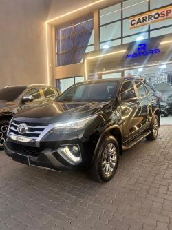TOYOTA Hilux SW4 2.8 4P SRX 4X4 TURBO DIESEL AUTOM�TICO