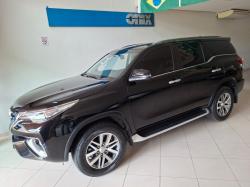 TOYOTA Hilux SW4 2.8 16V 4P SRX 4X4 7 LUGARES TURBO DIESEL AUTOMÁTICO