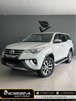TOYOTA Hilux SW4 2.8 16V 4P SRX 4X4 7 LUGARES TURBO DIESEL AUTOMÁTICO