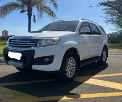 TOYOTA Hilux SW4 3.0 16V 4P SRV 4X4 7 LUGARES TURBO DIESEL AUTOM�TICO