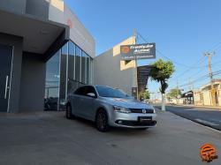 VOLKSWAGEN Jetta 2.0 4P COMFORTLINE TIPTRONIC AUTOM�TICO