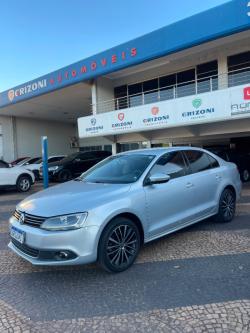 VOLKSWAGEN Jetta 2.0 4P FLEX AUTOM�TICO