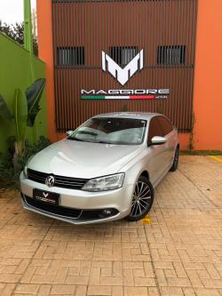 VOLKSWAGEN Jetta 2.0 4P COMFORTLINE TIPTRONIC AUTOM�TICO