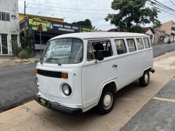 VOLKSWAGEN Kombi 1.6 STD 9 LUGARES