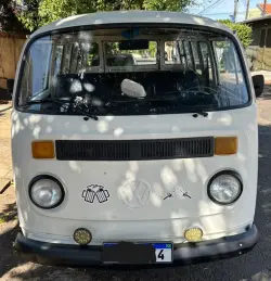 VOLKSWAGEN Kombi 1.6 STD 9 LUGARES