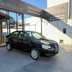 VOLKSWAGEN Polo Sedan 1.6 4P FLEX