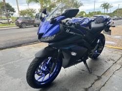 YAMAHA R 15 