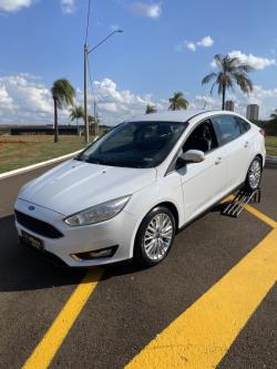FORD Focus Sedan 2.0 16V 4P FLEX SE POWERSHIFT AUTOMTICO
