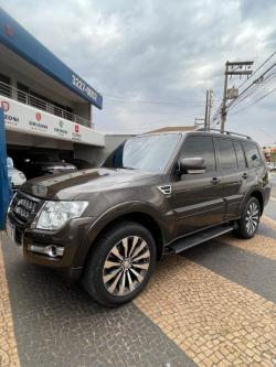 MITSUBISHI Pajero 3.2 16V 4P 4X4 7 LUGARES HPE TURBO DIESEL INTERCOOLER AUTOMTICO