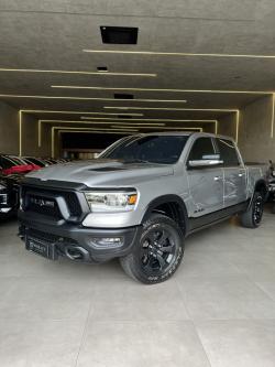 RAM 1500 5.7 V8 REBEL CABINE DUPLA 4X4 AUTOMTICO